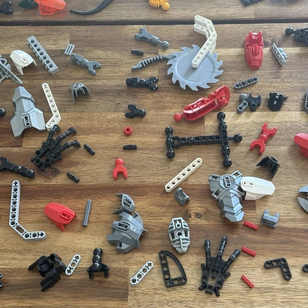LEGO BIONICLE Hero Factory Bulk Lot of 200+ Parts Pieces 1 LB+ SEE PICTURES!